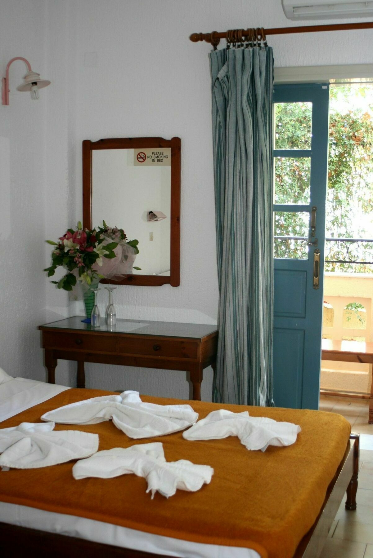 Orion Apartments Малиа Экстерьер фото